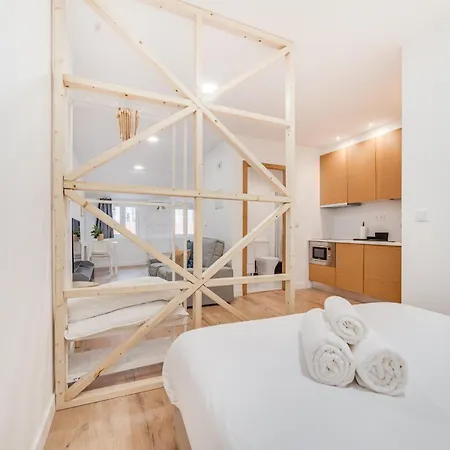 By The River - Alcantara Lizbona