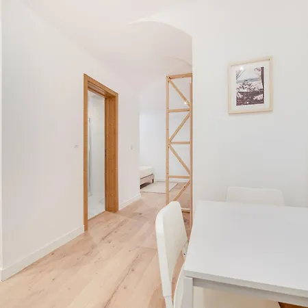 Apartament By The River - Alcantara