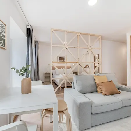 By The River - Alcantara * Lizbona