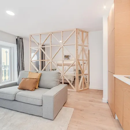 Apartment By The River - Alcantara *