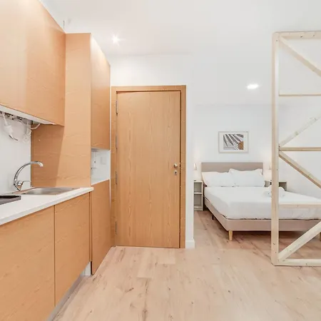 By The River - Alcantara Appartement